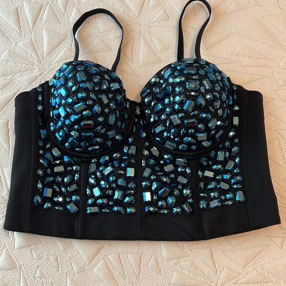 Jeweled top
